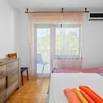 Arija-pino * Vodice
